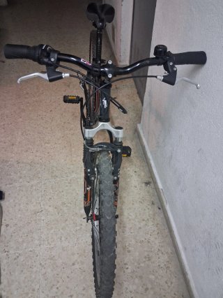 Bicicleta Btwin Montaña Negra