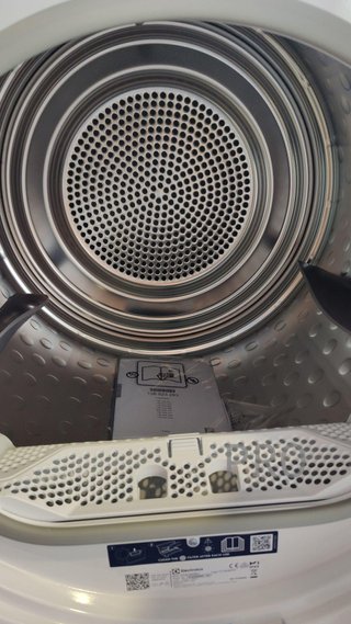 Secadora con Bomba de calor EDI618A5BO, Seca 8 Kg