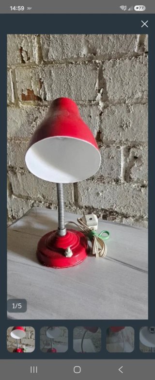 Lámpara de escritorio vintage roja