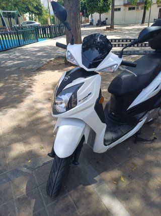 SYM SR 125 Scooter