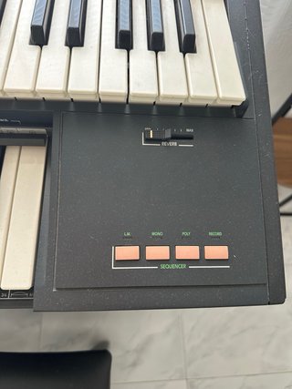 Organo Farfisa 800 con banqueta