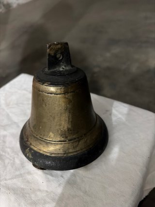 Campana antica in ottone