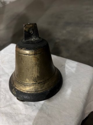 Campana antica in ottone