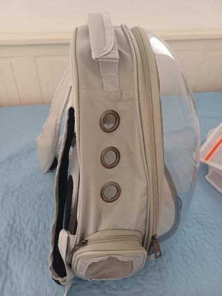 Mochila transportín para gatos transparente