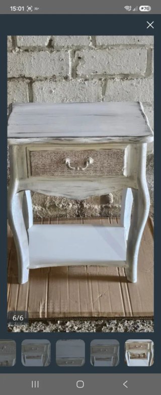 Mesita de noche vintage beige y blanca
