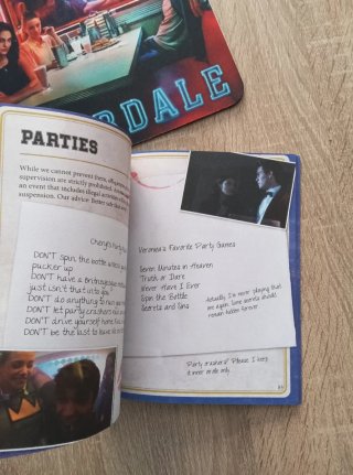 Libro Riverdale más alfombra para ratón