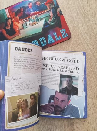 Libro Riverdale más alfombra para ratón