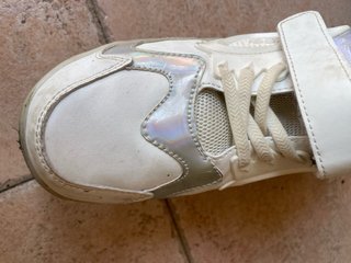 Scarpe da ginnastica con ruote bianche e argento