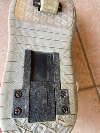 Scarpe da ginnastica con ruote bianche e argento