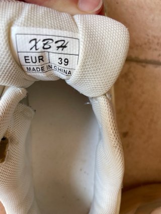 Scarpe da ginnastica con ruote bianche e argento