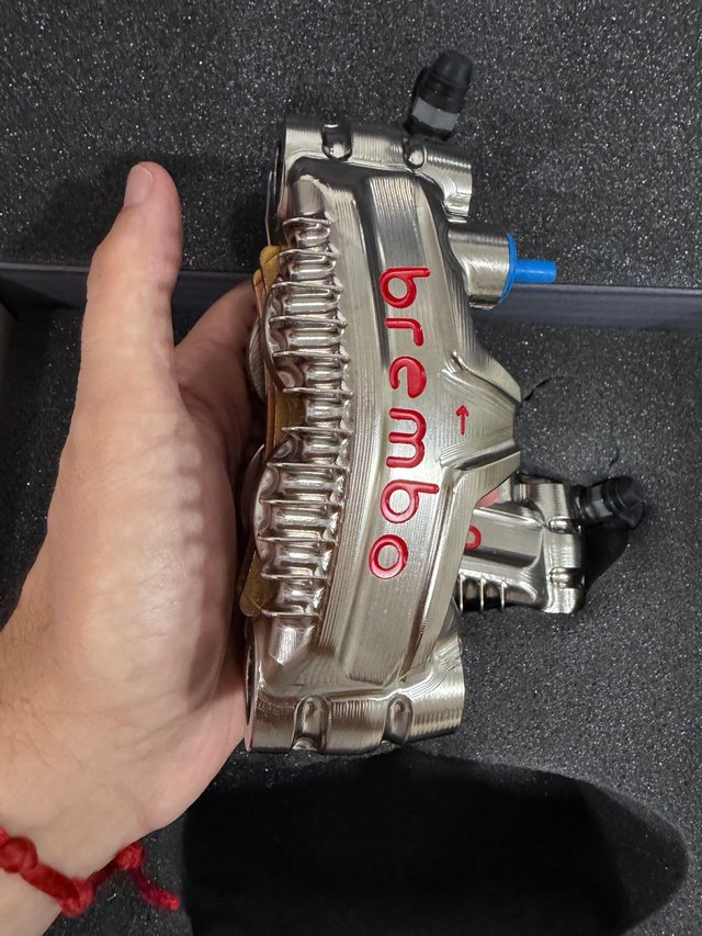 Pinzas Brembo GP4MS 108mm Motos Japonesas