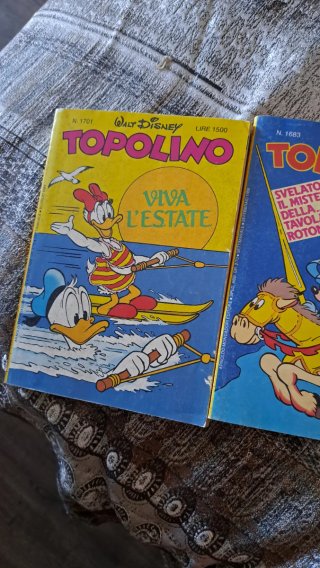 Fumetti Topolino (prezzo esposto in lire)