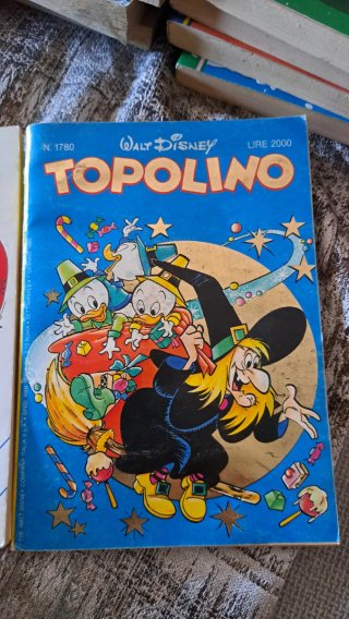 Fumetti Topolino (prezzo esposto in lire)