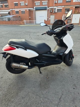 Yamaha XMAX 125cc swap 250cc