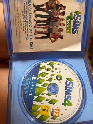 I Sims 4 PS4
