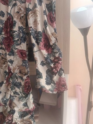 Vestido Stradivarius floral talla L