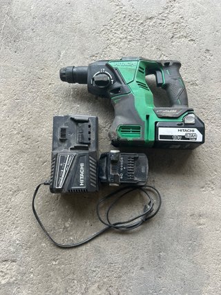 Taladro percutor Hitachi 18V + Batería y Cargador
