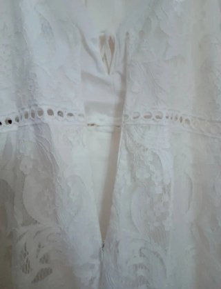 Abito in pizzo bianco