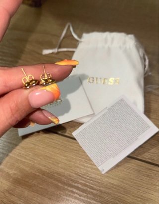 Pendientes Guess Dorados