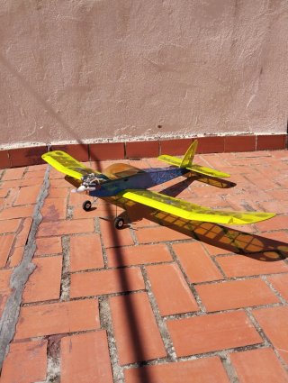 Aviones de aeromodelismo motorizados