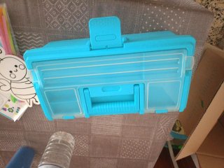 Caja de manualidades azul