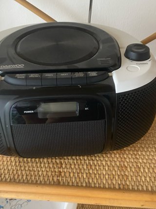Radio CD Daewoo con Cassette