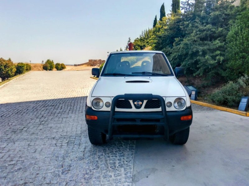 Nissan Terrano II 2000 - foto 1