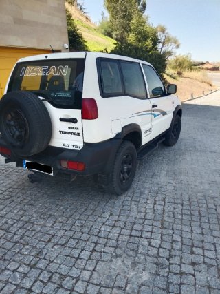 Nissan Terrano II 2000