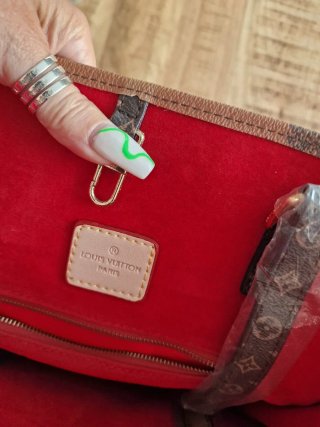 Louis Vuitton Onthego MM Marrón/Rojo