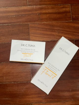 Dr. C. Tuna Anti-Cellulite Scrub y Gel