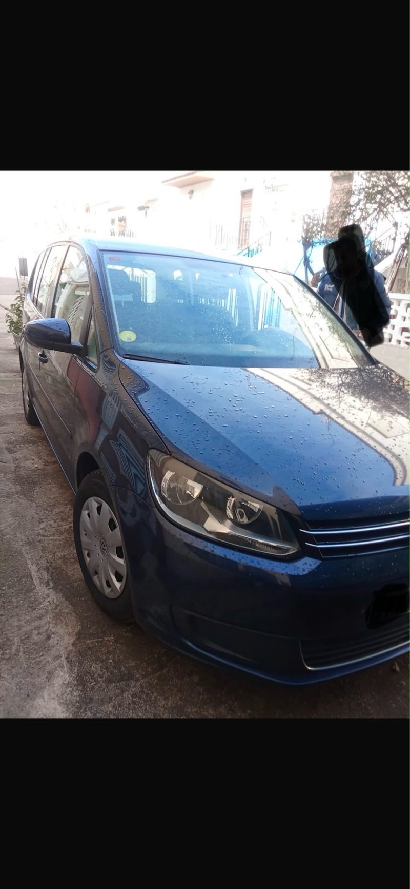 Volkswagen Touran 2012 - foto 1