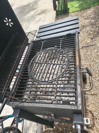 Barbacoa de carbón negra