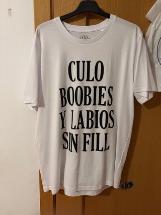 Camiseta Lola Indigo Culo Boobies y Labios