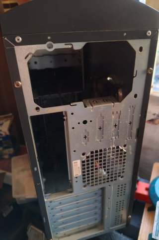 Caja PC Airis Vacía Torre