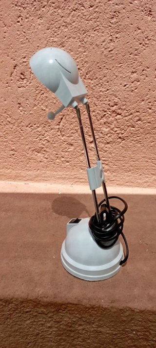 Lámpara de escritorio blanca