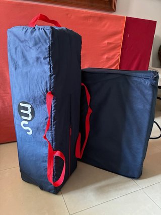 Cuna de viaje y colchón plegable con funda