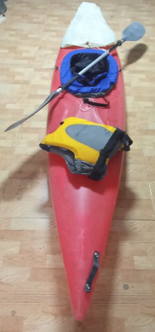 Kayak rígido para río/pantano