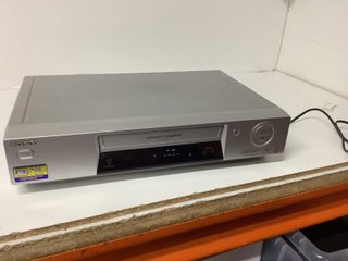 E744367-0 REPRODUCTOR VIDEO VHS SONY SLV-SE610