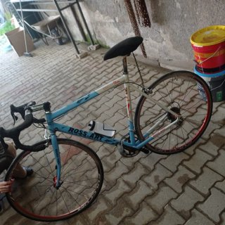 Bici da corsa azzurra