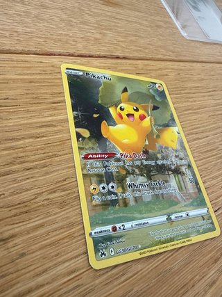 Carta Pokémon Pikachu GG30 en ingles