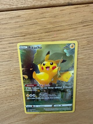 Carta Pokémon Pikachu GG30 en ingles