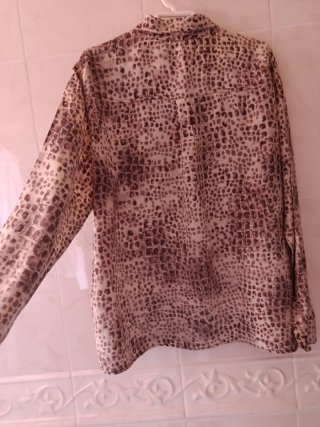 Blusa estampado animal print