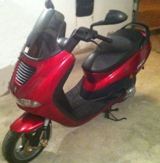 Peugeot Eliseo Scooter Rojo