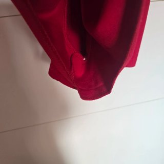 Mono rojo con volantes