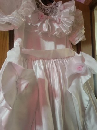 Vestido de comunión rosa y blanco