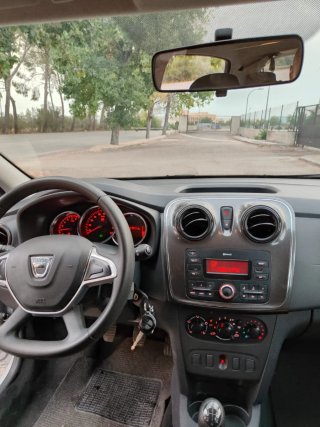 Alquilo coche.