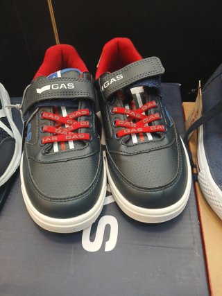 Lote 3 pares zapatillas niño talla 32