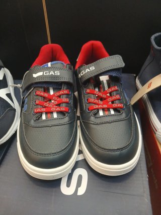 Lote 3 pares zapatillas niño talla 32