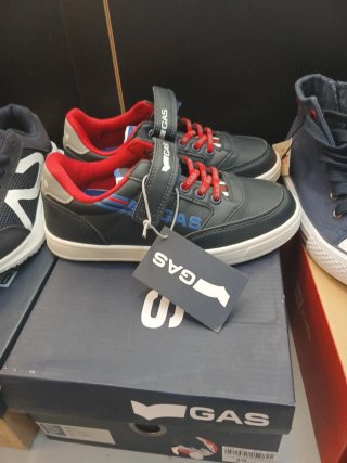 Lote 3 pares zapatillas niño talla 32