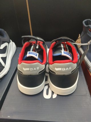 Lote 3 pares zapatillas niño talla 32